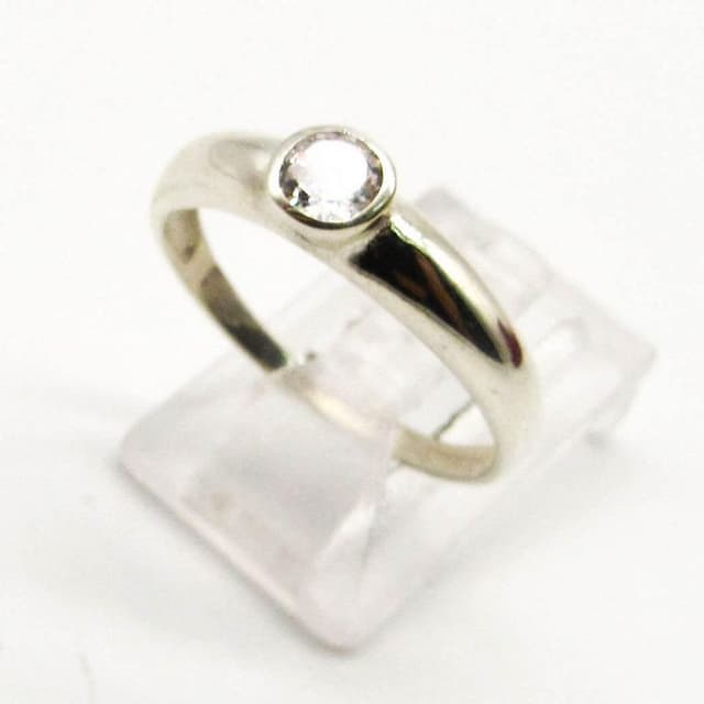 Anillo bombe solitario cubic.